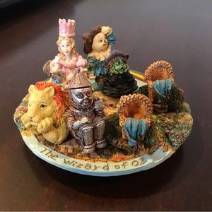 Miniature Wizard of Oz Tea Set with Dorothy figurine